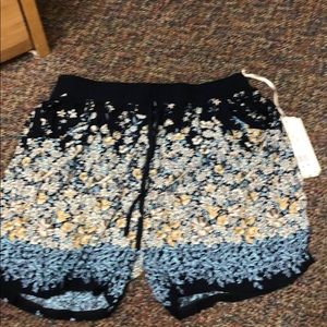 Cute summer flowery shorts